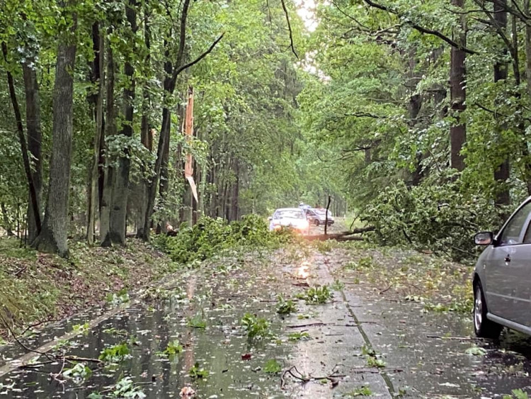 Přes Budějce se prohnala silná bouře