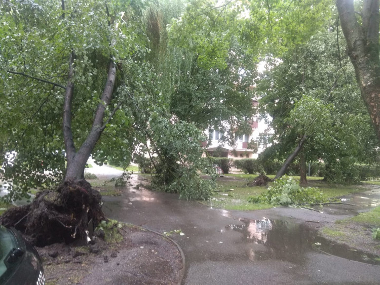 Přes Budějce se prohnala silná bouře