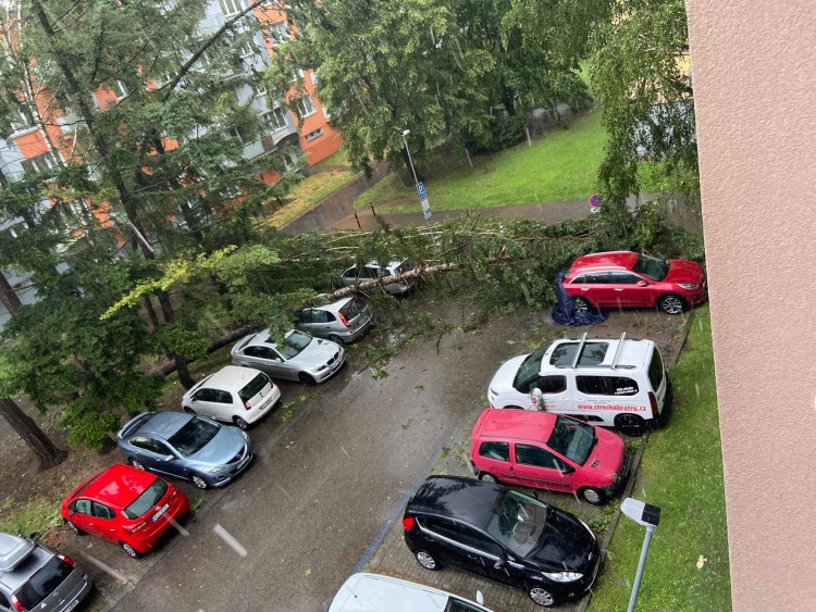 Přes Budějce se prohnala silná bouře