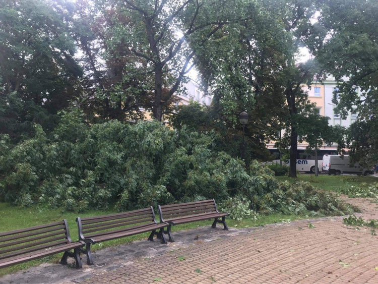 Přes Budějce se prohnala silná bouře