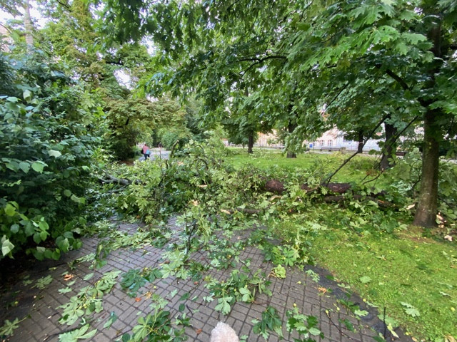 Přes Budějce se prohnala silná bouře