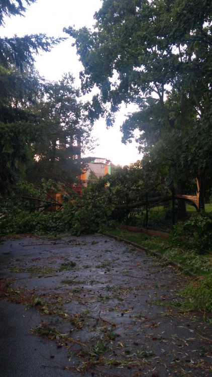 Přes Budějce se prohnala silná bouře