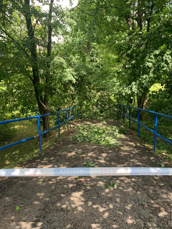 Přes Budějce se prohnala silná bouře