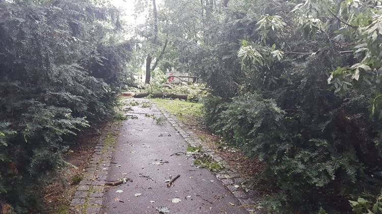 Přes Budějce se prohnala silná bouře