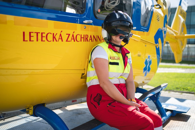 (NE)OBYČEJNÍ: Jako matce se mi u dětí zasahuje mnohem hůř, říká letecká záchranářka Jiřina Petrová