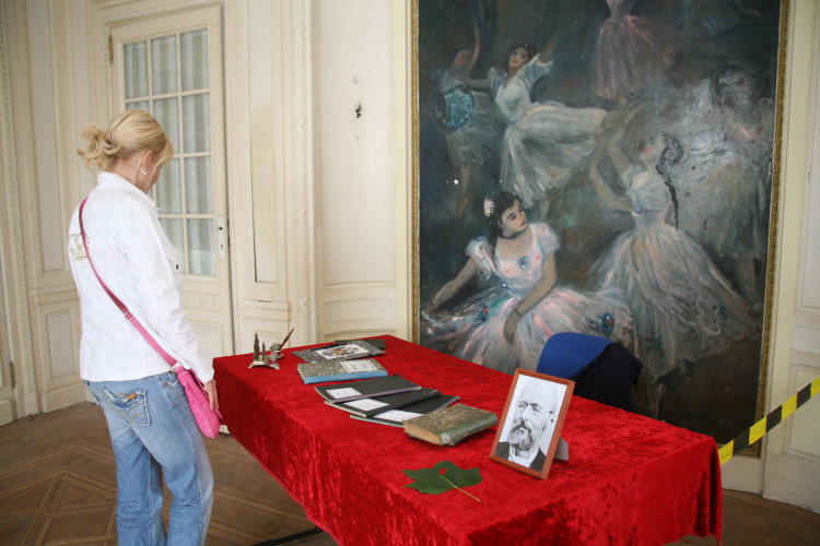 Den otevřených dveří na zámku Žinkovy v době, kdy procházel renovací