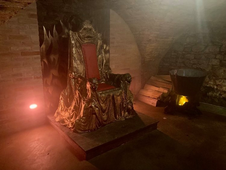 Prohlídka podzemí v Telči