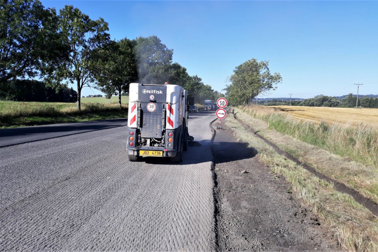 Opravy na silnici I/19, září 2021