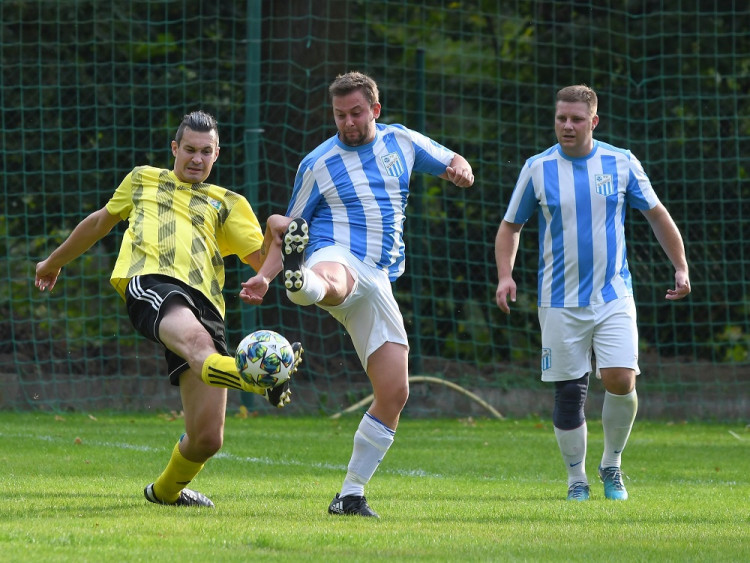 Srubec doma porazil Rudolfov B 3:0.