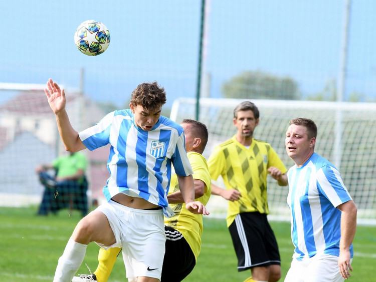 Srubec doma porazil Rudolfov B 3:0.