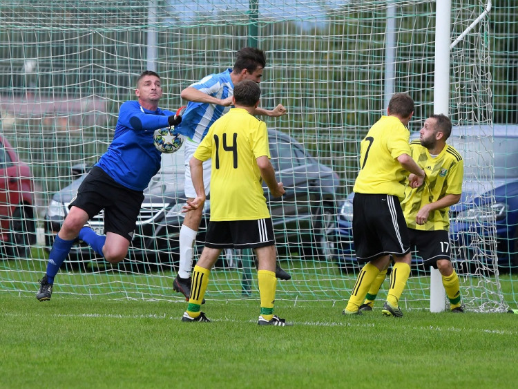Srubec doma porazil Rudolfov B 3:0.
