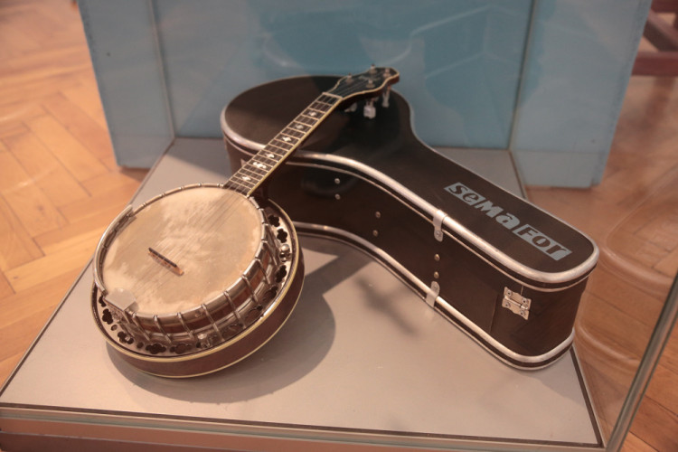 Výstava Jiřího Suchého v Olomouci k 90. narozeninám