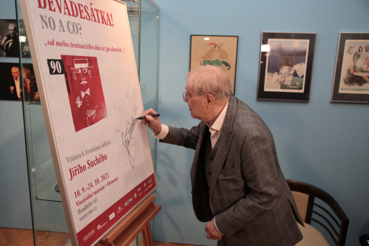 Výstava Jiřího Suchého v Olomouci k 90. narozeninám