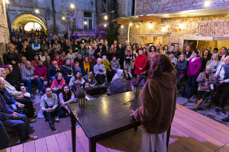 Vernisáž a promítání dokumentu Nitěnky - Příběh bez předsudků