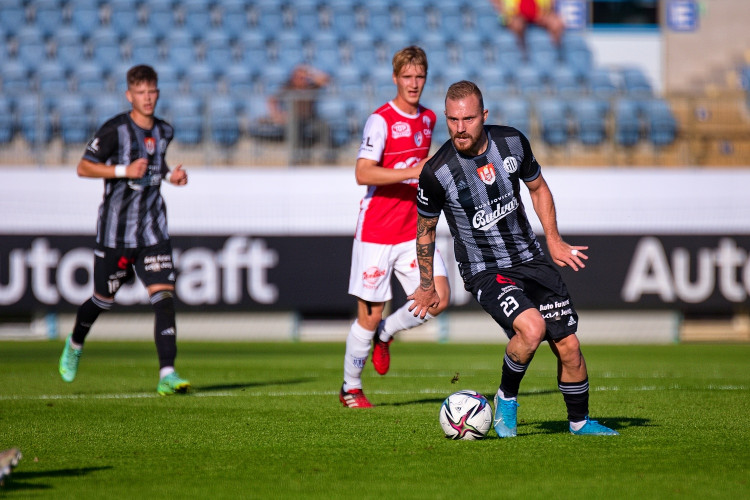 Dynamo po dalším comebacku udolalo Pardubice