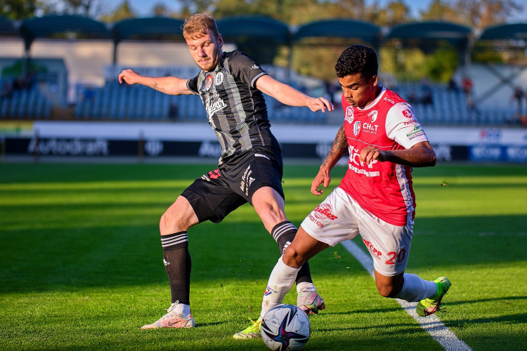 Dynamo po dalším comebacku udolalo Pardubice