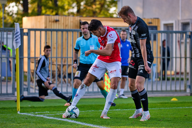 Dynamo po dalším comebacku udolalo Pardubice