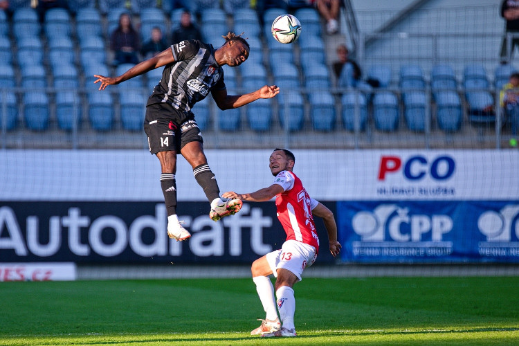 Dynamo po dalším comebacku udolalo Pardubice