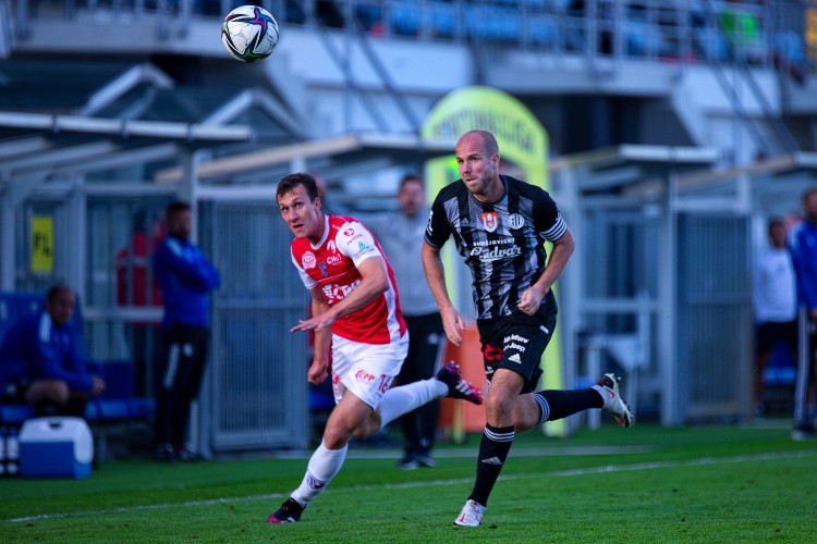 Dynamo po dalším comebacku udolalo Pardubice