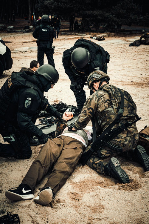 FOTOGALERIE: Zásah proti střelci, policejní cvičení na Ostende