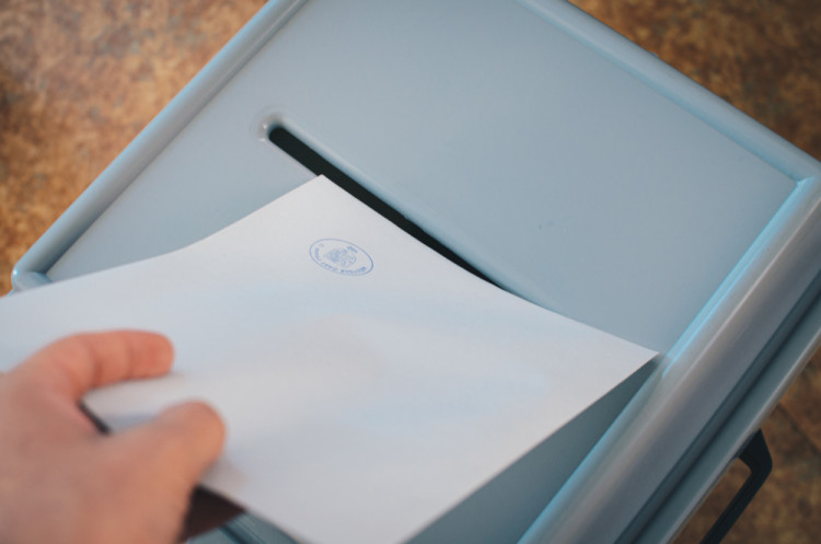 VOLBY 2021: Jak vypadal první volební den?