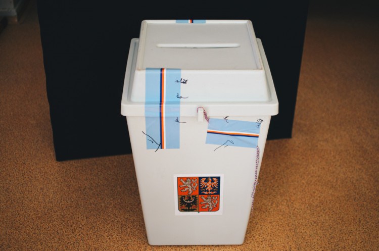 VOLBY 2021: Jak vypadal první volební den?