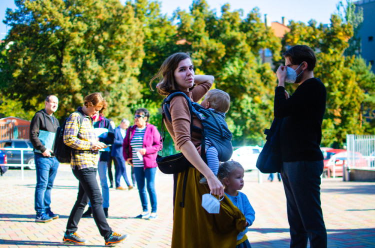 VOLBY 2021: Jak vypadal první volební den?