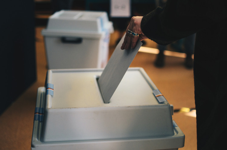 VOLBY 2021: Jak vypadal první volební den?