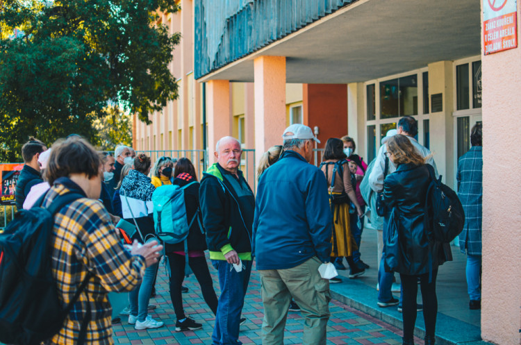 VOLBY 2021: Jak vypadal první volební den?