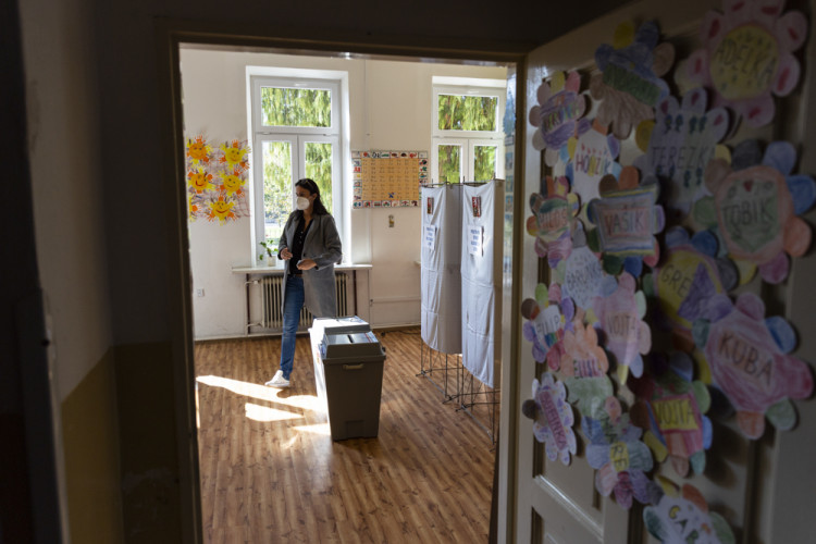 VOLBY 2021: Jak vypadal první volební den?