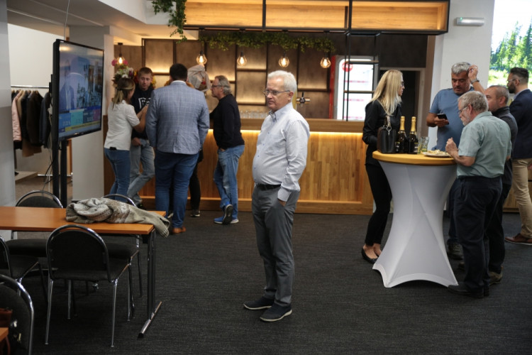 VOLBY 2021: Volební štáby koalice SPOLU a Piráti a Starostové v Olomouci