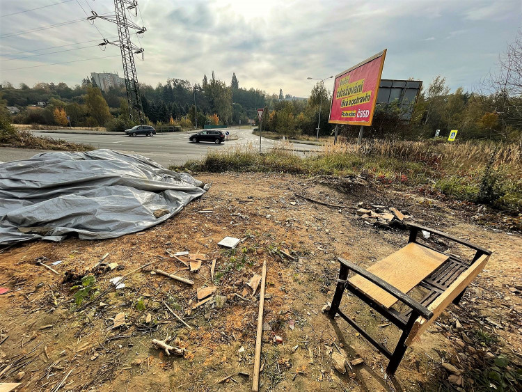 FOTOGALERIE: Squat ve Vejprnické
