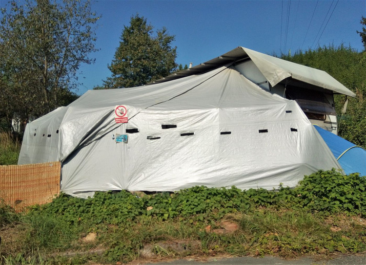 FOTOGALERIE: Squat ve Vejprnické