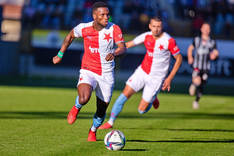 Dynamo doma remizovalo se Slavií 2:2.