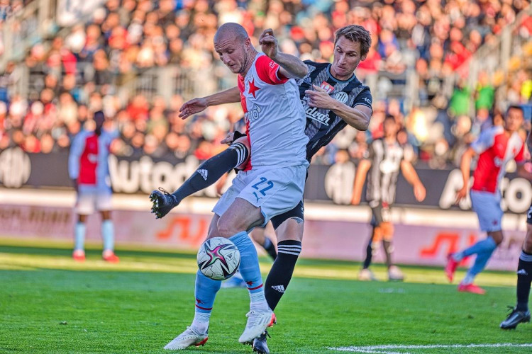 Dynamo doma remizovalo se Slavií 2:2.