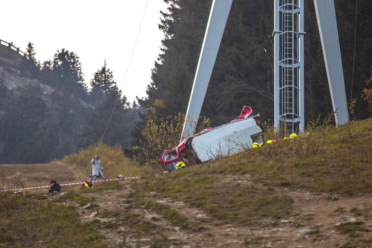 Pád lanovky na Ještědu