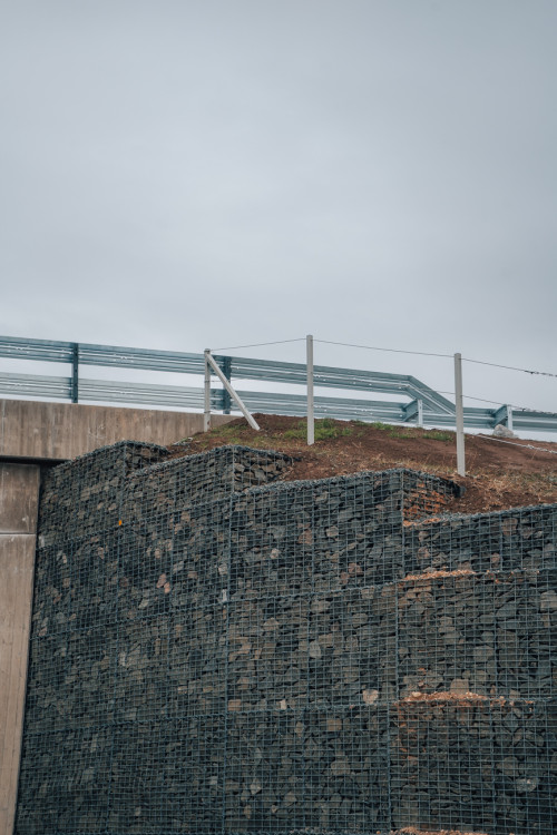 Rozestavěná mimoúrovňová křižovatka dálnice D11 u Hradce Králové | foto: Milan Mařas 