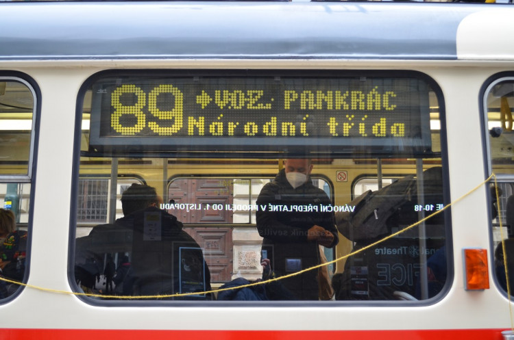 Na Staroměstském náměstí se sešly tisíce lidí. Milion chvilek chce společného demokratického kandidáta na prezidenta