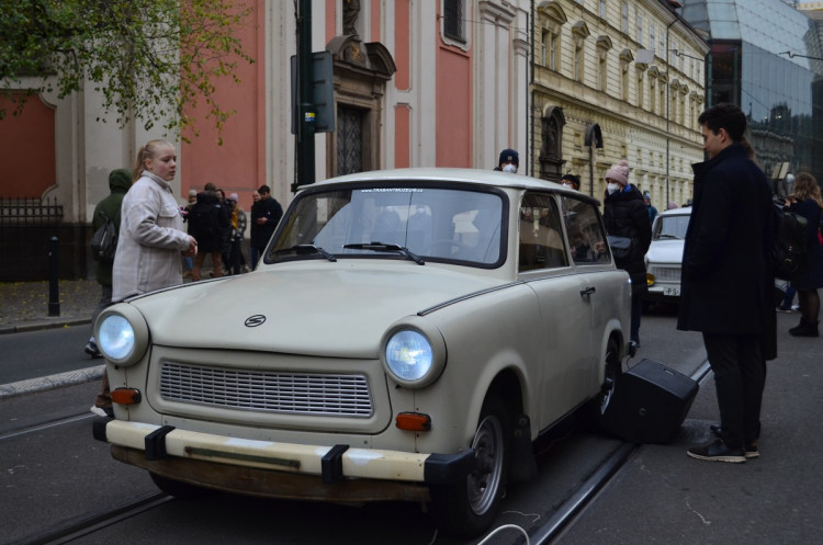 Na Staroměstském náměstí se sešly tisíce lidí. Milion chvilek chce společného demokratického kandidáta na prezidenta