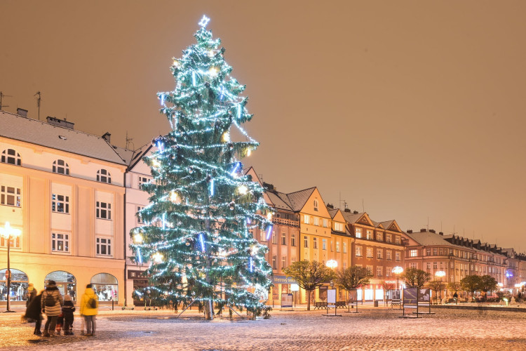 Vánočně osvícený Hradec Králové 2021 | foto: Zdeněk Puš