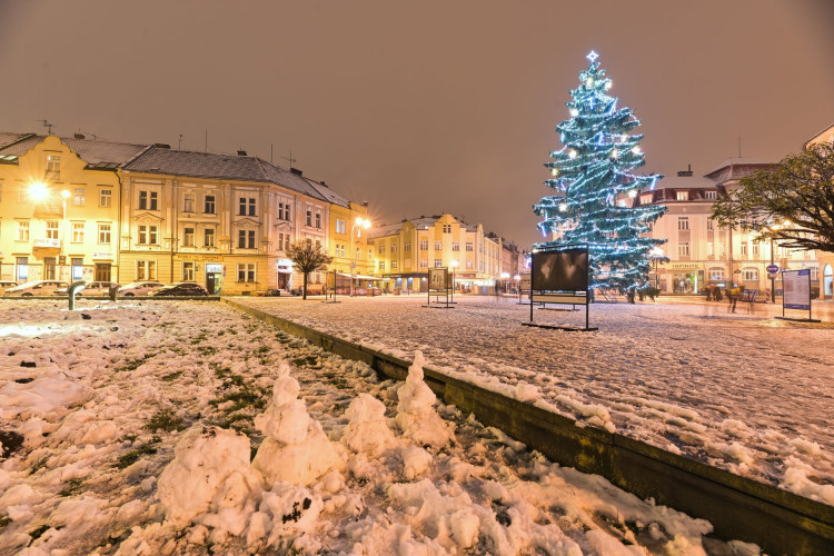Vánočně osvícený Hradec Králové 2021 | foto: Zdeněk Puš