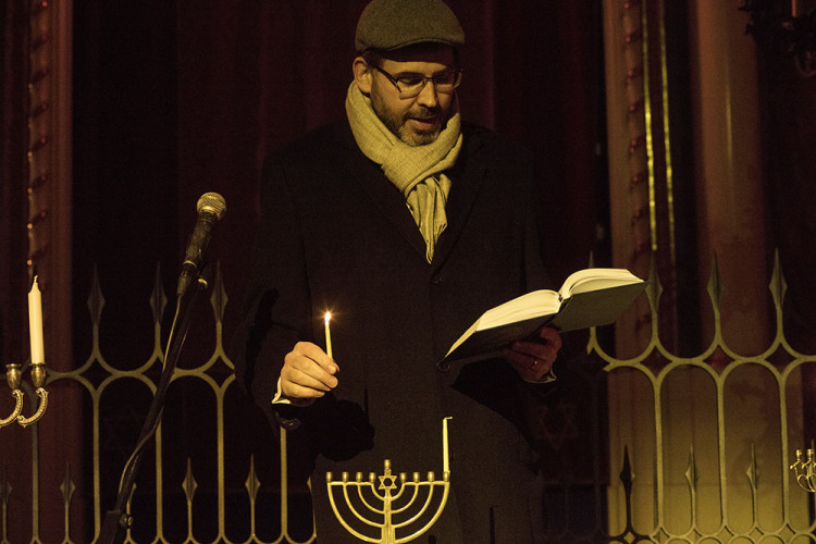 FOTOGALERIE: Osm světel ve Staré synagoze