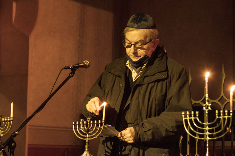 FOTOGALERIE: Osm světel ve Staré synagoze