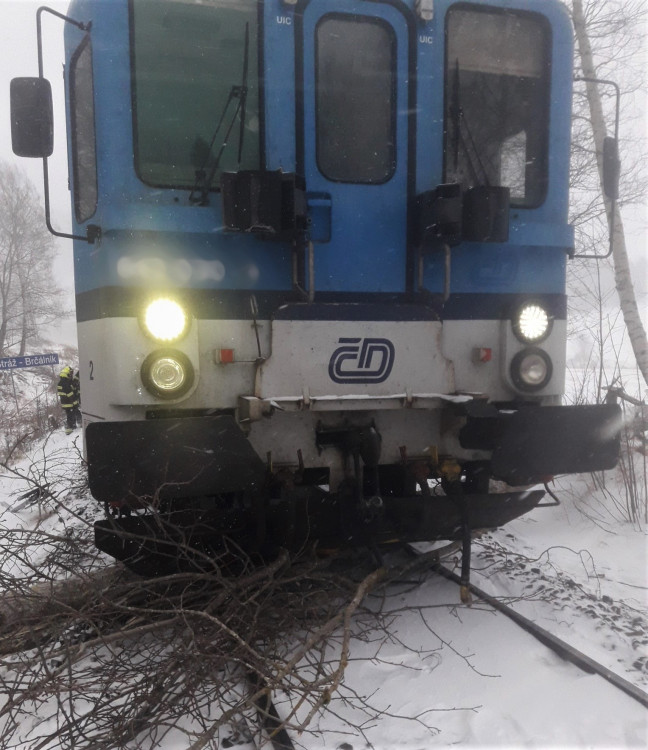 FOTOGALERIE: Nehody na sněhu 30. 11. 2021