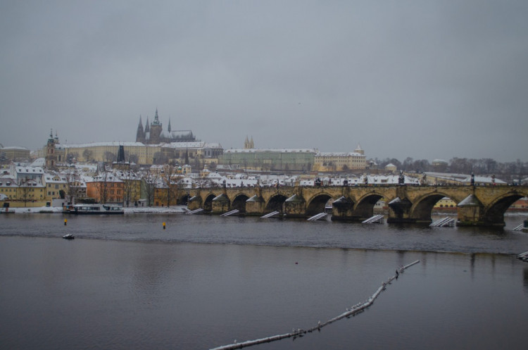 První sníh letošní zimy v Praze