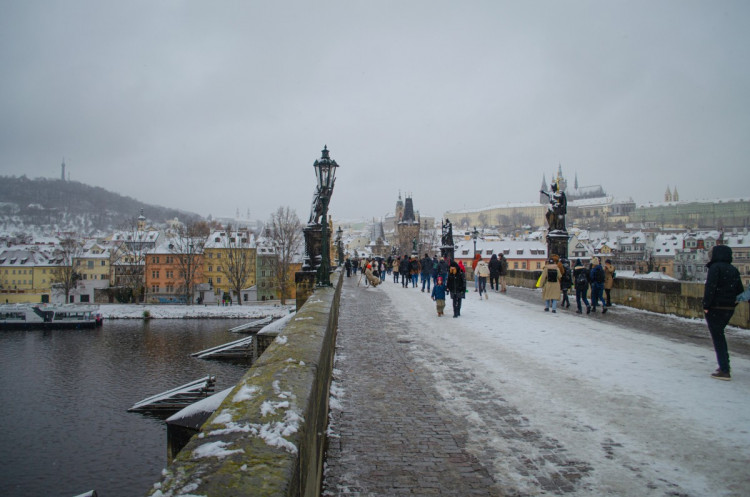 První sníh letošní zimy v Praze