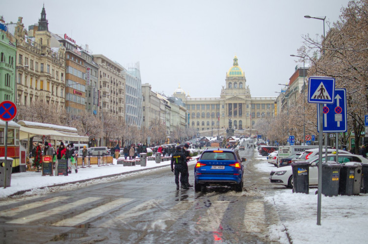 První sníh letošní zimy v Praze