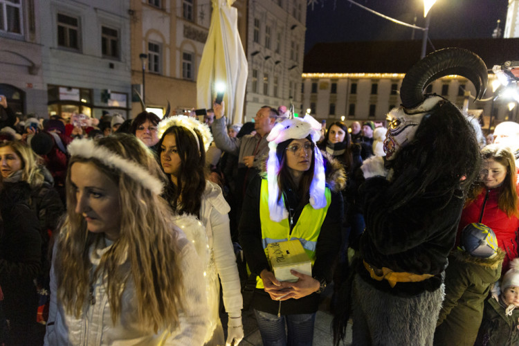 Démonická Krampus show v centru Olomouce