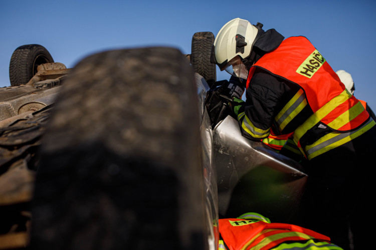 Cvičení IZS na uzavřené dálnice D11