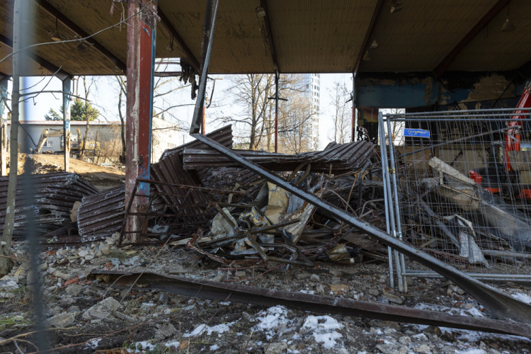 Demolice budovy bývalé diskotéky u Envelopy v Olomouci